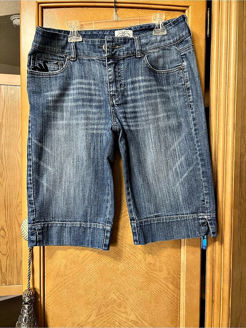 White House Black Market Embroidered Blue Jean Shorts Size 4